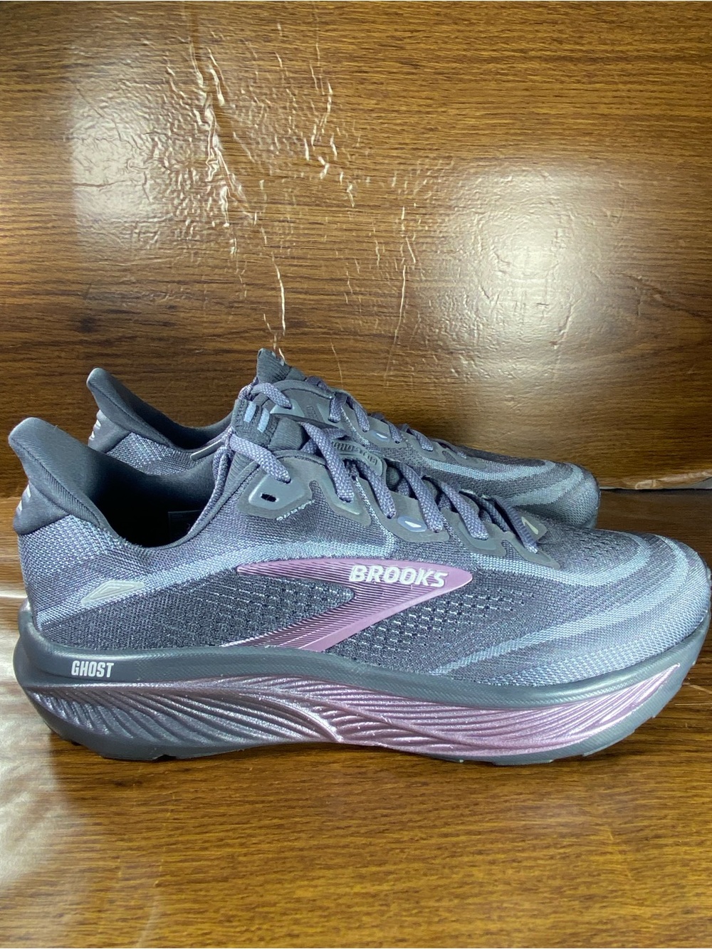 Brooks Ghost 18 women’s shoe size 9.5 wide